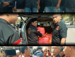 GRIB JAYA  DPC Jombang Gelar Aksi “Jum,at Berkah” Bagikan Ratusan Nasi kotak di Alun-alun Jombang, JATIM