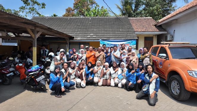Bukan Menunggu Banjir Datang, UNEJ dan Warga Nogosari Bangun KAMTAB dengan Teknologi Peringatan Dini